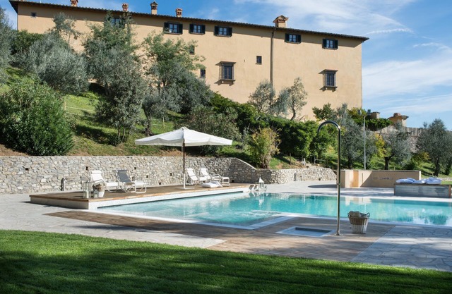 Villa Il Cerretino Tuscany luxury pool countryside Florence