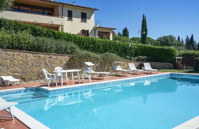 Villa il Borraccio, Appartamento Ciclamino. Piscina e vista panorama nel Chianti
