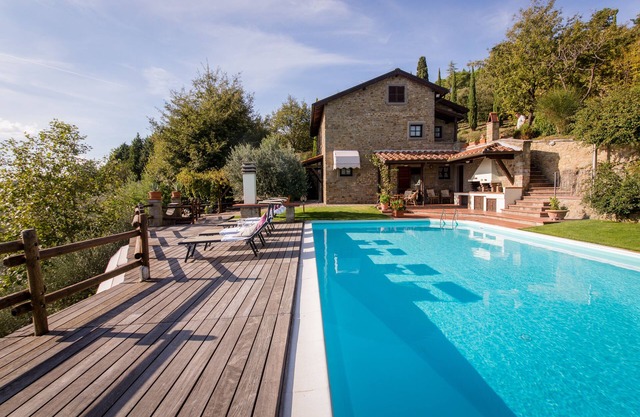 Villa immersed in the nature, relax and privacy, private pool and garden
