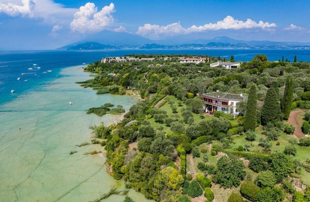 Villa Imperatore - Four Bedroom Villa, Sleeps 10
