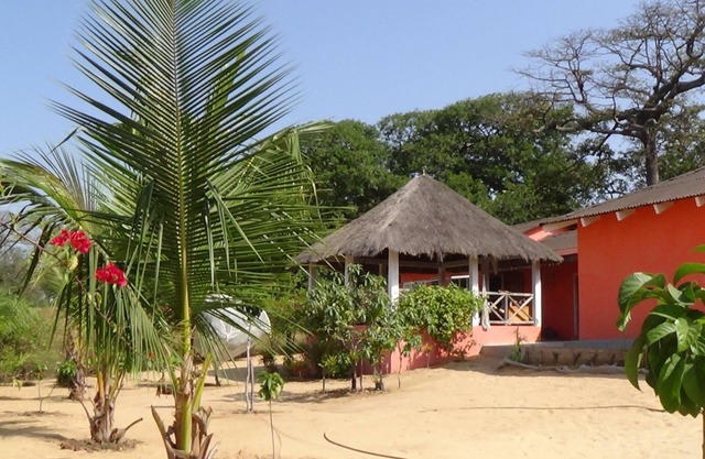 Villa in an authentic village, close to the ocean