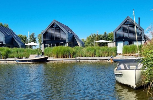 Villa in Balk with Private Jetty on Slotermeer