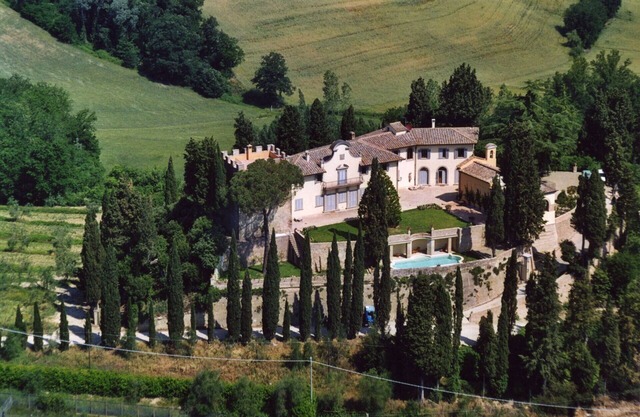 Villa in Castelfiorentino with 6 bedrooms sleeps 12