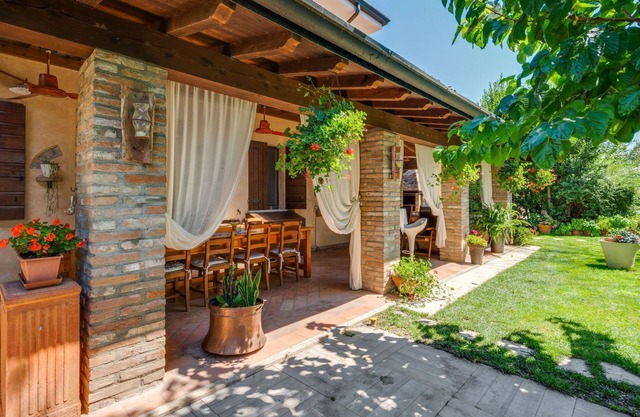 Villa in Castelbelforte near Lago di Garda