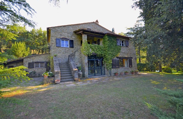 Villa in Cortona with Private Pool
