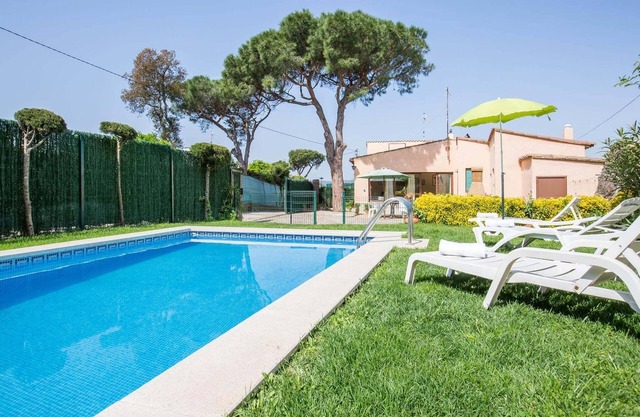 Villa in Costa Brava with Pool near Beach