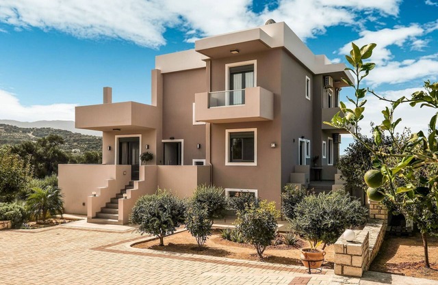 Villa in Crete with Stunning Sea Views