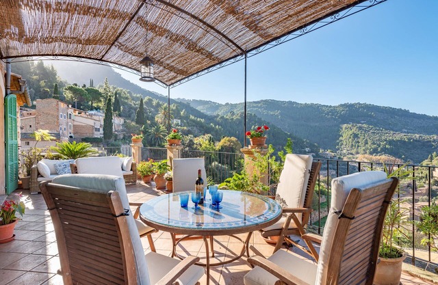 VILLA IN DEIA WITH PANORAMIC VIEWS IN AN IDILICAL ENVIRONMENT