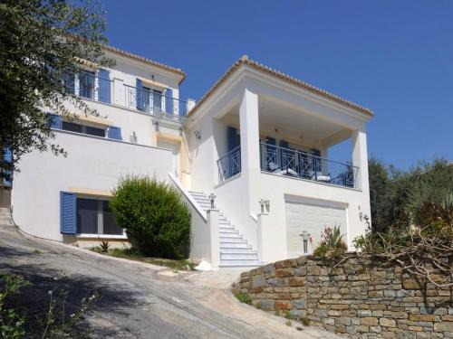 Villa in Finikounta near Sandy Beach