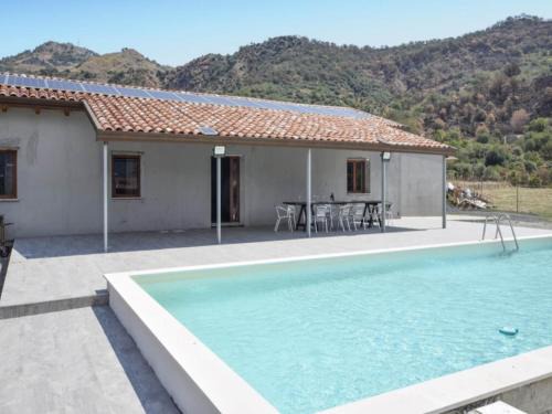 Villa in Gaggi near Mount Etna