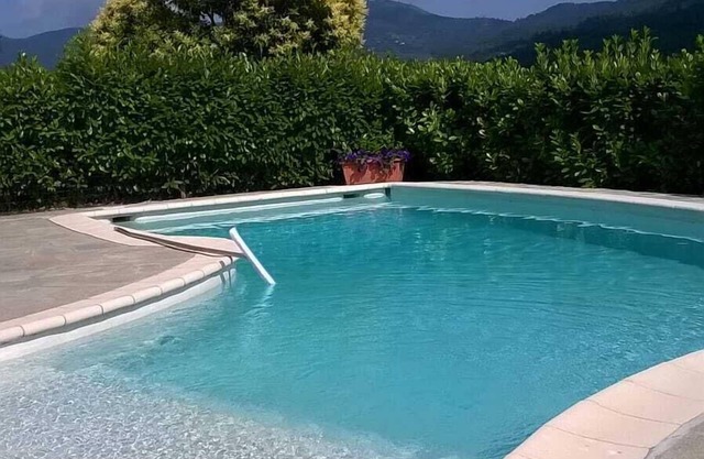 Villa in Garlenda with swimming pool, a few kilometers from the sea of ​Alassio and the Golf