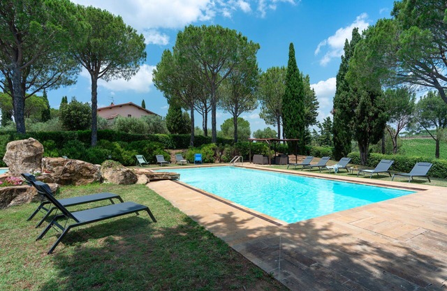 Villa in Grosseto with 6 bedrooms sleeps 12
