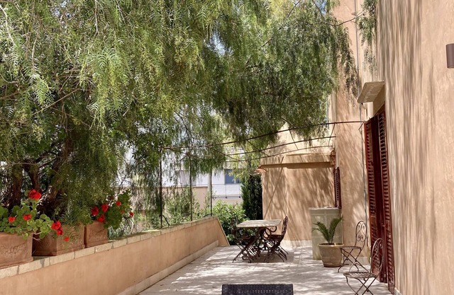 Villa in historic center with pool