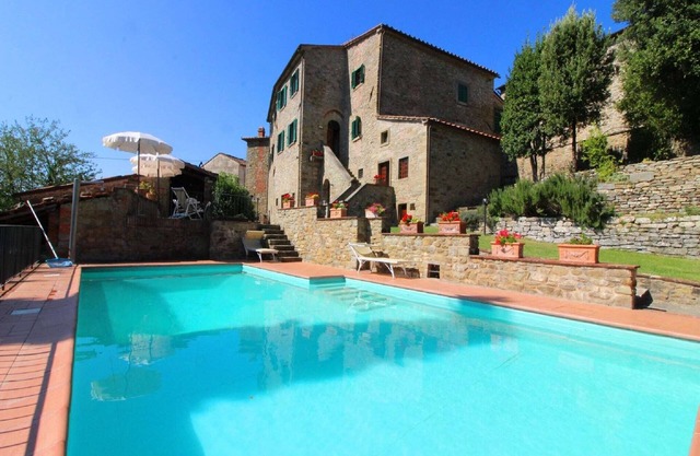 Villa in Tuscany with Pool and Valley Views