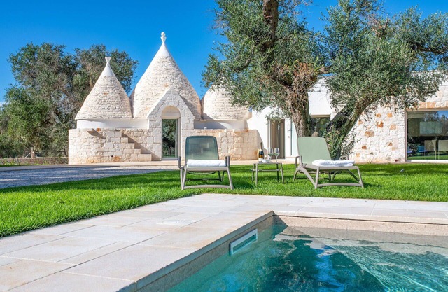 Villa in San Vito Dei Normanni with 4 bedrooms sleeps 8