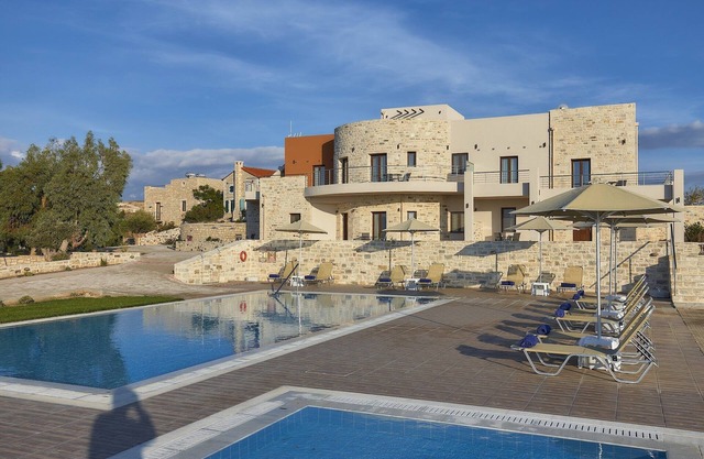 Villa in Kamilari near Child-Friendly Beach