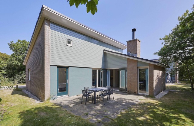 Villa in Kijkduin near North Sea Beach