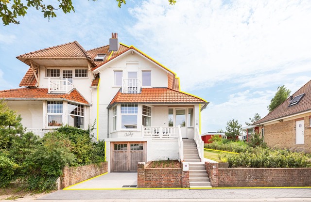 Villa in Koksijde near the Sea