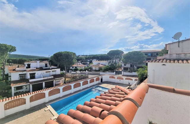 Villa in L’Escala near Riells Beach