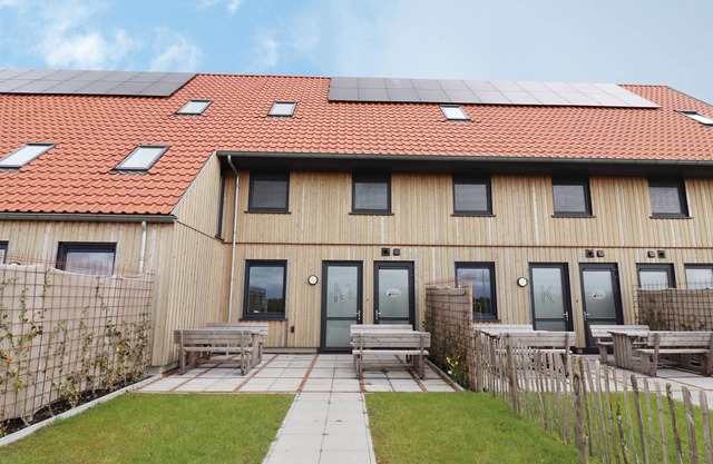 Villa in Leons with Sloop Rental