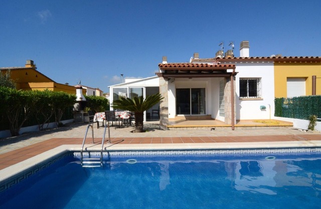 Villa in LEscala with Swimming Pool