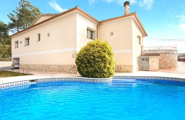 Villa in Lloret de Mar with Private Pool