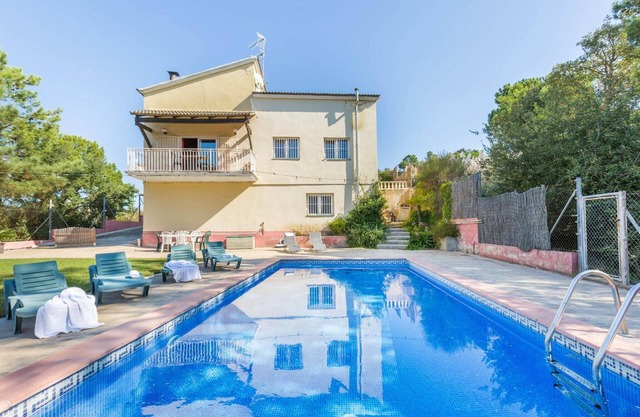 Villa in Lloret de Mar with Private Pool
