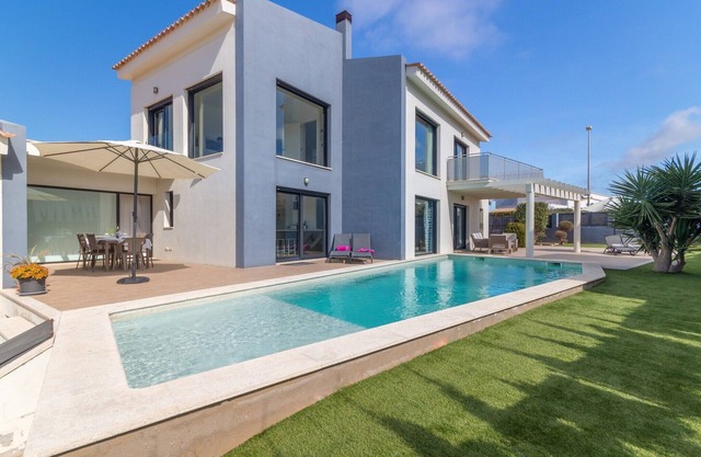 Villa in Llucmajor with Private Pool & Views