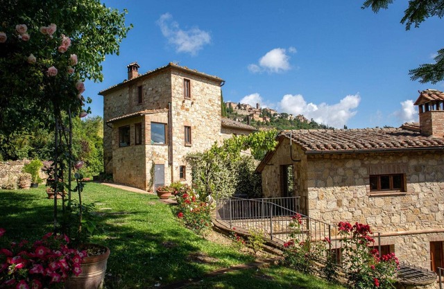 Villa in Montepulciano with Pool and Terrace