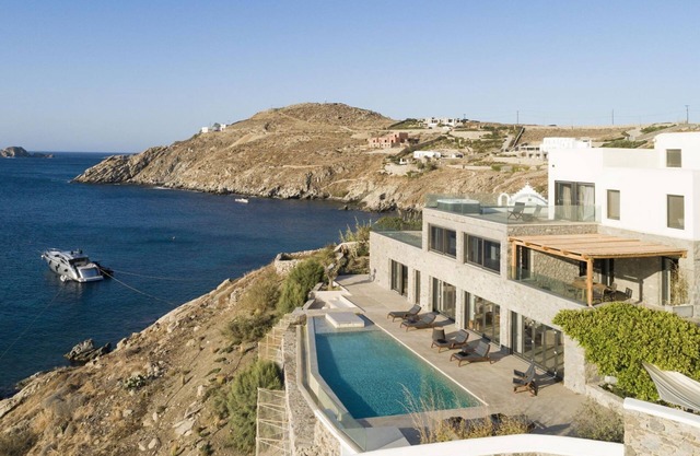 Villa in Ornos with 6 bedrooms sleeps 12