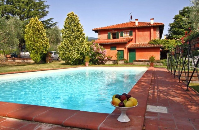 Villa in Pavelli with 5 bedrooms sleeps 10