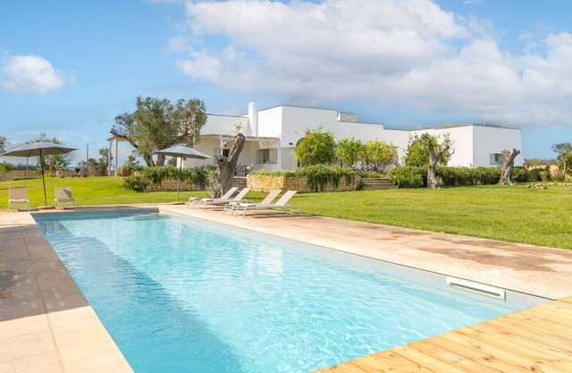 Villa in Ruffano with 5 bedrooms sleeps 10