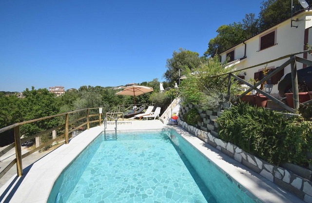 Villa in UMBRIA, 50 minutes from Rome-AMAZING PANORAMA- Swimming POOL