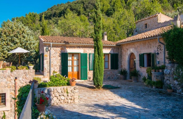 Villa in Valldemossa with Pool & Mountain Views