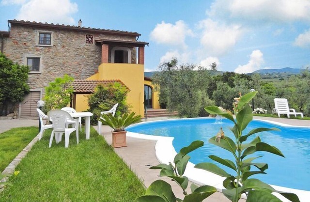 Villa in Vinci with Pool & Panoramic Views