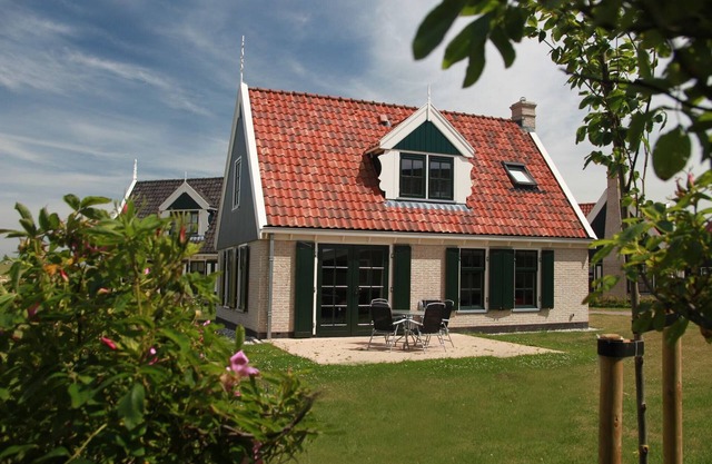 Villa in Wieringer Style with Garden