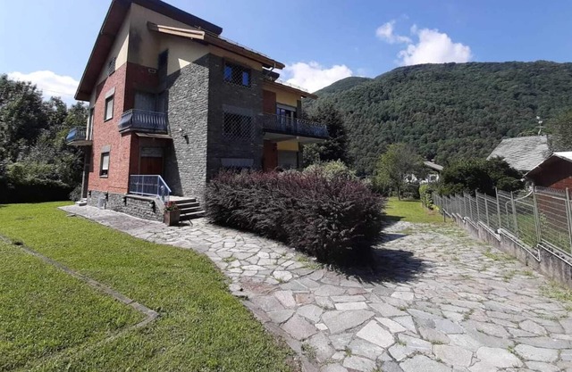 Villa indipendente a Ceres