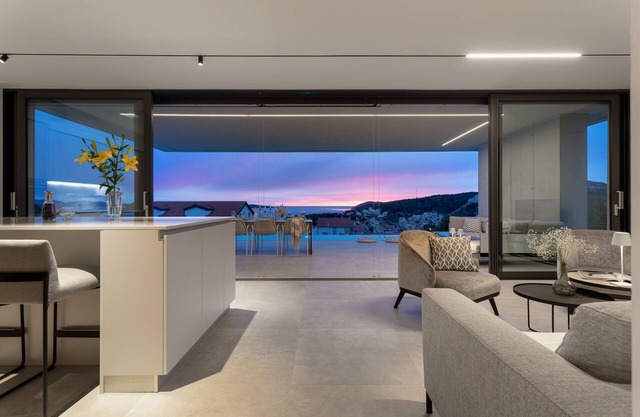 Villa Infinity Residence with infinity pool, sea view, outdoor kitchen, bbq