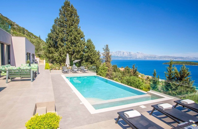 Villa Ino Lefkas - Four Bedroom Villa, Sleeps 8