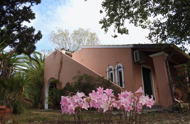 Villa Irene - 3 Bed Apartment (Sleeps 6) On the Beautiful Island of Corfu