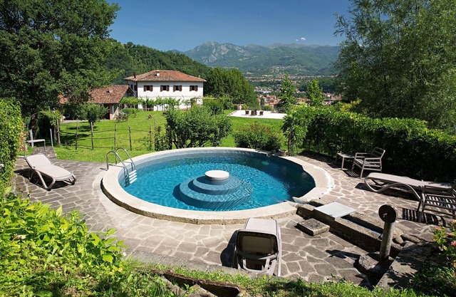 Villa Il Nido - Holiday Rental with swimming pool near Lucca, Tuscany