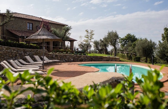 Villa with stunning views of Lake Trasimeno