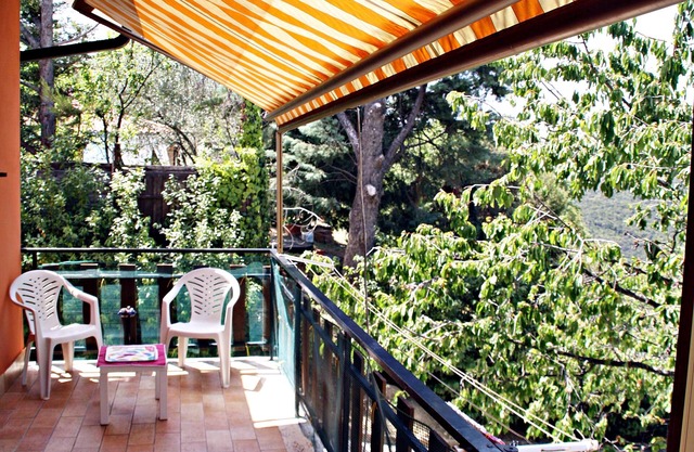 Villa with private pool, unique, central Apennine mountain views.