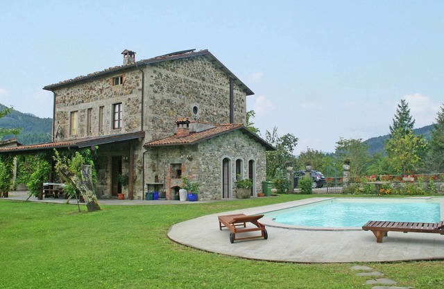 Villa in Tuscany with Private Pool & Garden