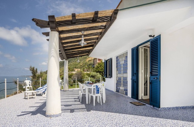 Villa 'Delfino Blu' close to the Sea with Sea View, Garden, Terrace & Wi-Fi