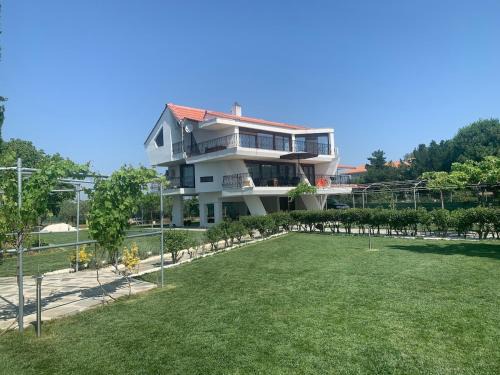 Villa IVIA