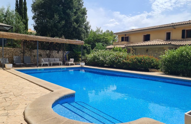 Villa 'Jacelia' with Mountain View, Wi-Fi and Air Conditioning