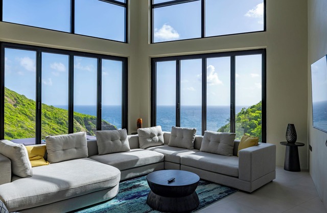 Villa Jasiri - Breathtaking Beachfront Ocean View!