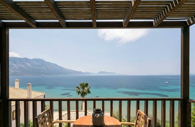 Villa Kalamos. 4 bed, sleeps 10. Private pool,