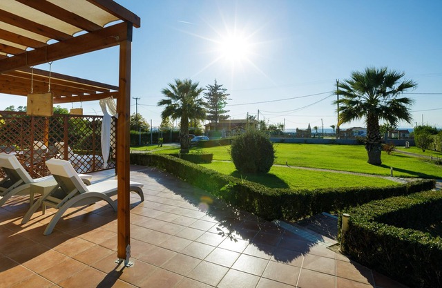 Villa Kalliopi Tropical Sea View Kourouta, Kourouta, Greece